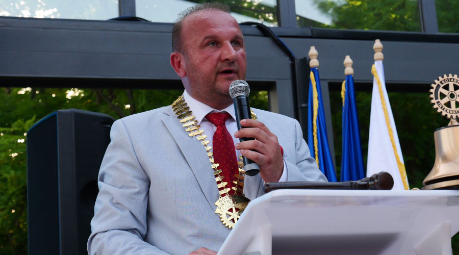 Ceremonia de rotaţie a preşedinţilor şi guvernatorului Rotary