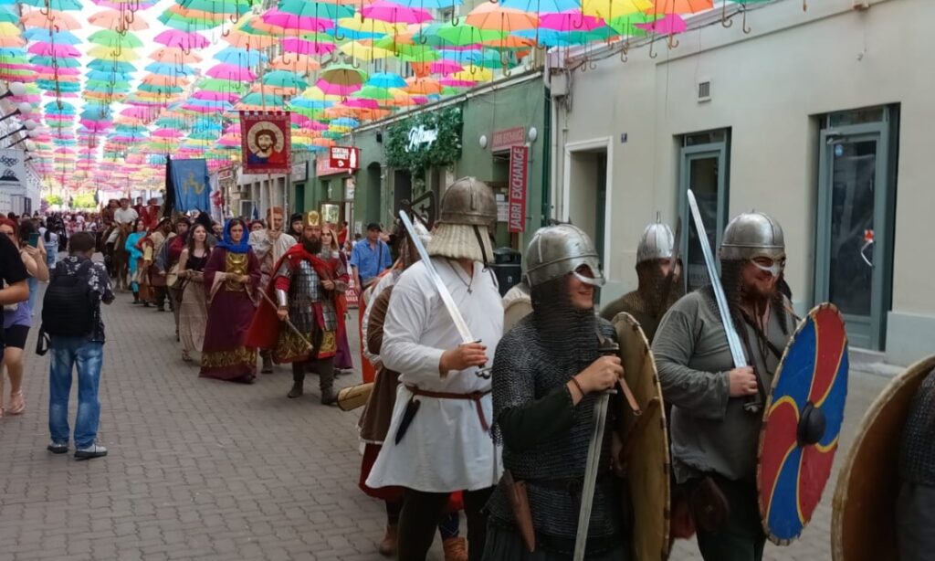 parada-festival-medieval-2 - Sursa de Vest