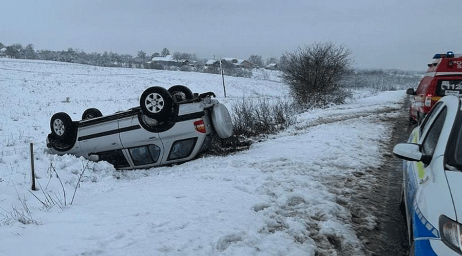 masina-rasturnata - Sursa de Vest