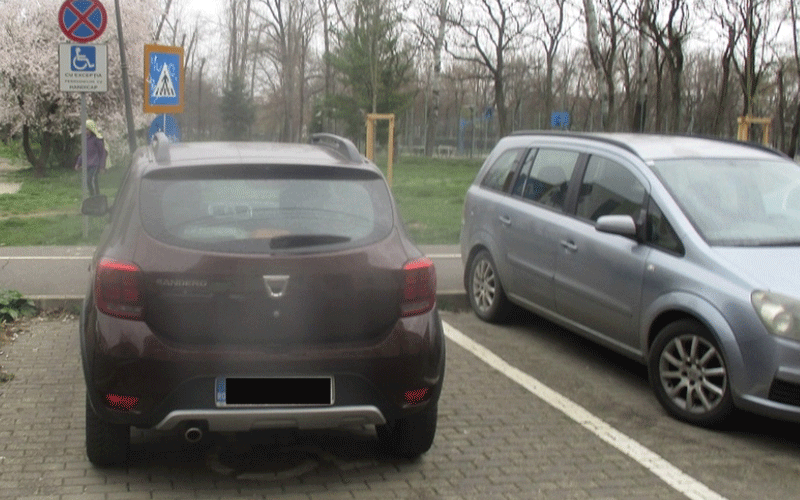 masini-parcate2 - Sursa de Vest